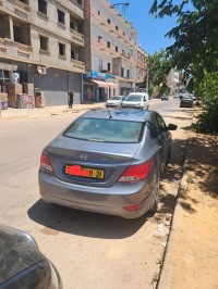 السيارات-النفعية-hyundai-accent-rb-4-portes-2018-بئر-الجير-وهران-الجزائر