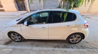 voitures-peugeot-208-2014-djelfa-algerie