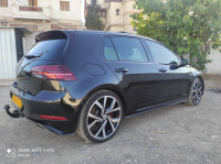 moyenne-berline-volkswagen-golf-7-2017-dar-el-beida-alger-algerie