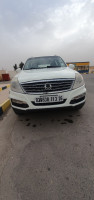 tout-terrain-suv-ssangyong-rexton-2013-tebessa-algerie