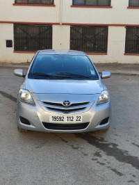 voitures-toyota-yaris-sedan-2012-tlemcen-algerie