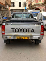 voitures-toyota-hilux-2011-dar-el-beida-alger-algerie