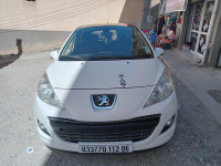 سيارة-صغيرة-peugeot-207-2012-allure-بجاية-الجزائر