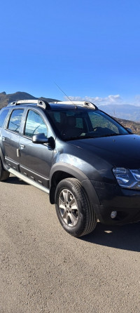 voitures-dacia-duster-2015-beni-maouche-bejaia-algerie