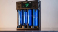 Chargeur De piles et Batterie À Détection Automatique De Polarité Metama Lii-S4