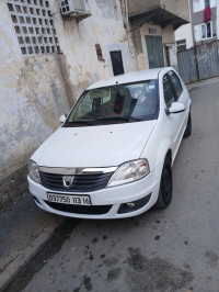 voitures-dacia-logan-2013-bachdjerrah-alger-algerie