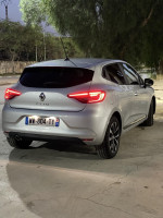 voitures-renault-clio5-2023-equilibre-ngaous-batna-algerie