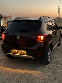 سيارات-dacia-sandero-2018-stepway-عين-بوسيف-المدية-الجزائر