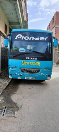 bus-turquoise-isuzu-beni-tamou-blida-algerie