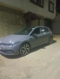 سيارات-volkswagen-golf-8-2022-active-الجلفة-الجزائر