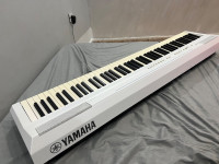 instruments-electriques-piano-yamaha-p105-excellent-etat-chlef-algerie