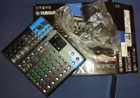 Table de mixage Yamaha MG10XU