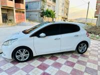 سيارات-peugeot-208-2015-allure-زغاية-ميلة-الجزائر