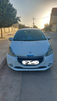 voitures-peugeot-208-2015-allure-relizane-algerie