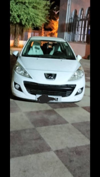 voitures-peugeot-207-2012-fouka-tipaza-algerie