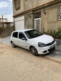 voitures-renault-clio-campus-2013-bye-ain-benian-alger-algerie