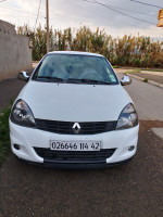 voitures-renault-clio-campus-2014-bye-bou-ismail-tipaza-algerie