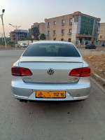 voitures-volkswagen-passat-2012-blida-algerie