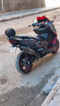 motos-scooters-tmax-tash-max-560-2020-gdyel-oran-algerie