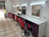 Salon de coiffure complet pour femmes 