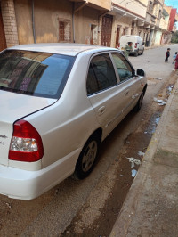 voitures-hyundai-accent-2015-bouguirat-mostaganem-algerie