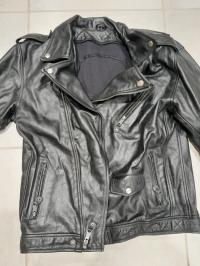معطف-و-جاكيت-plusieurs-blousons-cuir-moto-gants-وادي-السمار-الجزائر