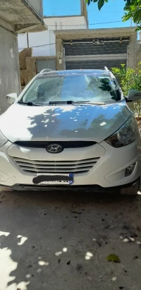 Tucson blanche Hyandai 2012 Toute