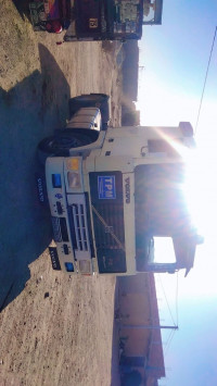 camion-volvo-f12-ain-el-hadjel-msila-algerie