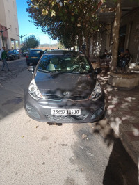 voitures-kia-rio-5-portes-2014-bouira-algerie