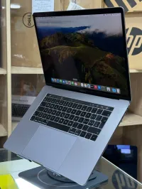 MACBOOK PRO RETINA 15.4 TOUCHBAR 2019 I9 2.4GHZ 32GO 1TO SSD AMD RADEON PRO VEGA 20 4GO CYCLE 312