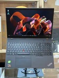LENOVO THINKPAD P16s Gen 2 AMD RYZEN 7 PRO 7840U 32GO 512GO SSD 