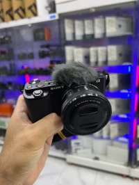 Sony ZV-E10 & 16-50mm 24.2MP 4K/30p UHD