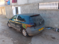 voitures-volkswagen-golf-5-2004-tipaza-algerie