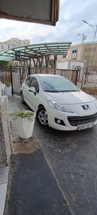 voitures-peugeot-207-2012-constantine-algerie