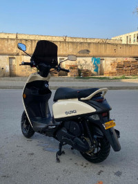 motos-et-scooters-vms-cuxi-2-2023-baraki-alger-algerie