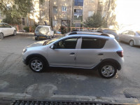 voitures-dacia-sandero-2015-stepway-djebahia-bouira-algerie