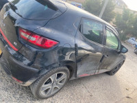 voitures-renault-clio-4-2013-cherchell-tipaza-algerie