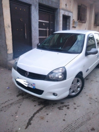 voitures-renault-clio-campus-2012-bye-zeralda-alger-algerie