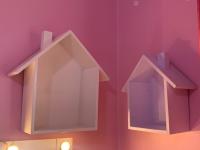 مكاتب-و-أدراج-meuble-decoratif-en-forme-de-trois-petites-maisons-شراقة-الجزائر