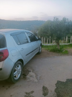 voitures-renault-clio-3-2007-skikda-algerie