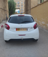 voitures-peugeot-208-2014-allure-el-kerma-oran-algerie