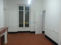 appartement-location-f4-annaba-algerie