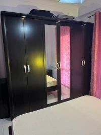 Chambre à coucher très bon état très peu utilisée 