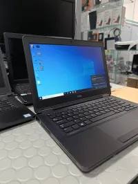 Dell latitude 5270  i5 6300U  6th génération   8GB / 256 ssd nvme