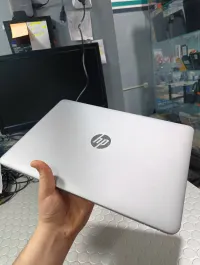 Hp probook 440 G4 titanum (presque neuf)  i5 7200U  (Turbo boost 3.2GHz) / 8GB / 256ssd  / 14pouces 