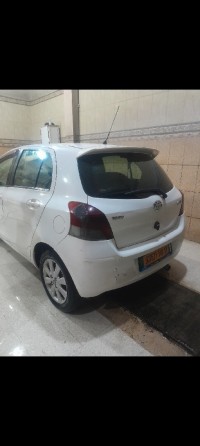 voitures-toyota-yaris-2010-djelfa-algerie