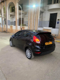 voitures-ford-fiesta-2013-ternd-alger-centre-algerie