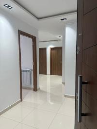 شقة-بيع-4-غرف-وهران-بئر-الجير-الجزائر