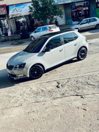 voitures-skoda-fabia-2017-monte-carlo-bordj-el-kiffan-alger-algerie