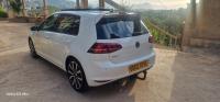 moyenne-berline-volkswagen-golf-7-2017-la-cara-melbou-bejaia-algerie